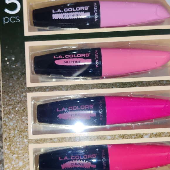 Set a five mascara NWT - Picture 2 of 5